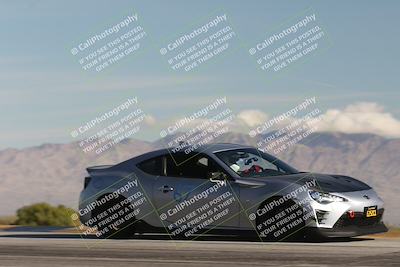 media/Jan-04-2026-SCCA SD (Sun) [[defc442887]]/3-Intermediate 2 group/Session 1 Turn 9/